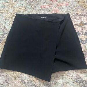 Express Skort